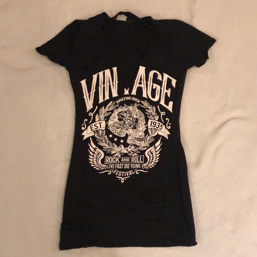 Windsor destroyed Tee